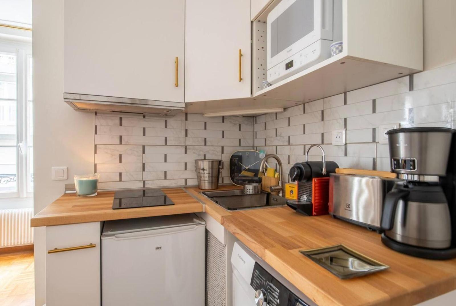 Joli Appartement A Cote De La Tour Eiffel, Javel Et De Paris Expo Bagian luar foto