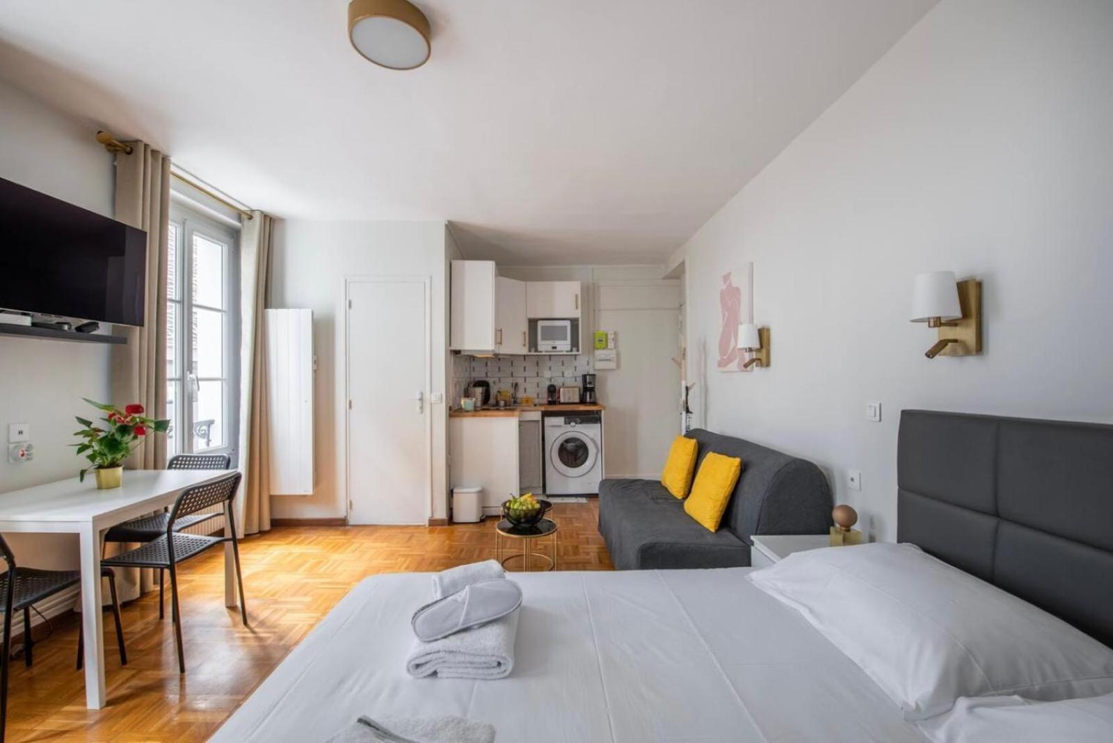 Joli Appartement A Cote De La Tour Eiffel, Javel Et De Paris Expo Bagian luar foto